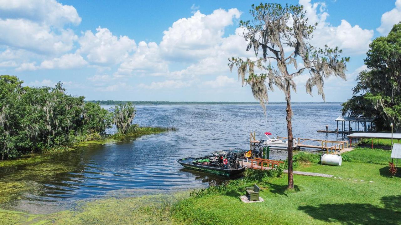 Idlewild Lodge And Rv Park Lake Panasoffkee Экстерьер фото