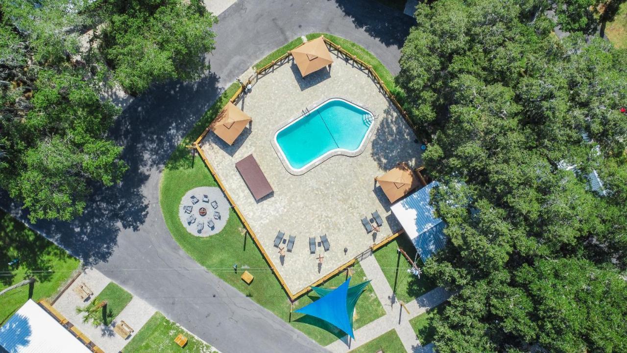 Idlewild Lodge And Rv Park Lake Panasoffkee Экстерьер фото